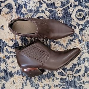 Naya Tezla Booties Brown, Gold